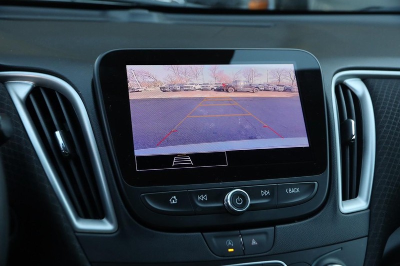 Chevrolet Malibu Vehicle Image 17