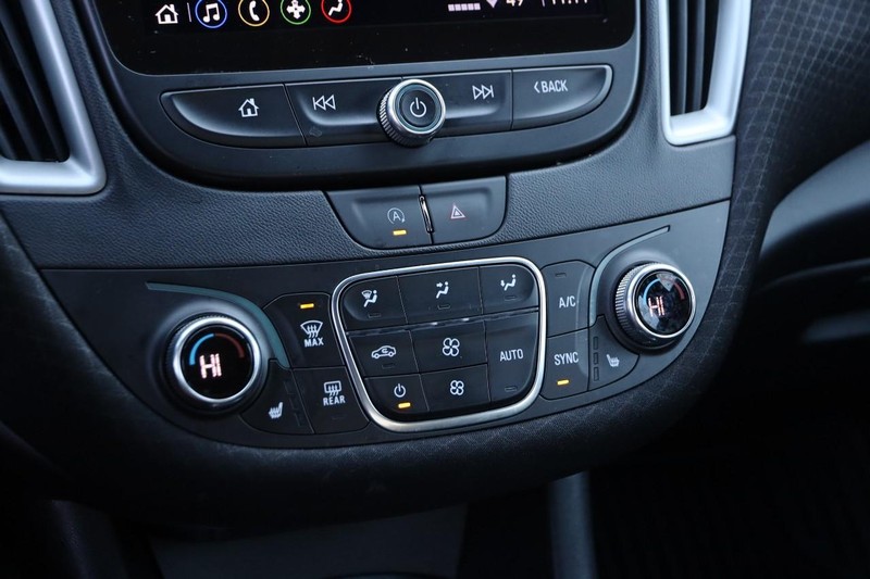 Chevrolet Malibu Vehicle Image 18
