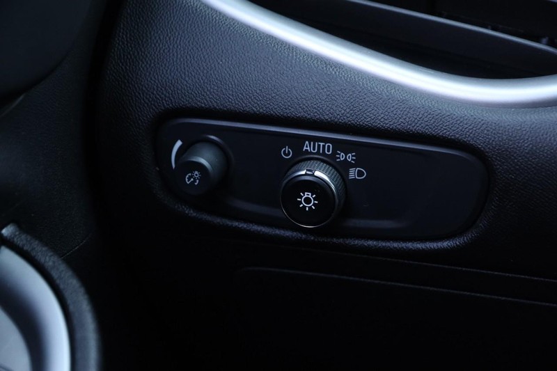 Chevrolet Malibu Vehicle Image 19