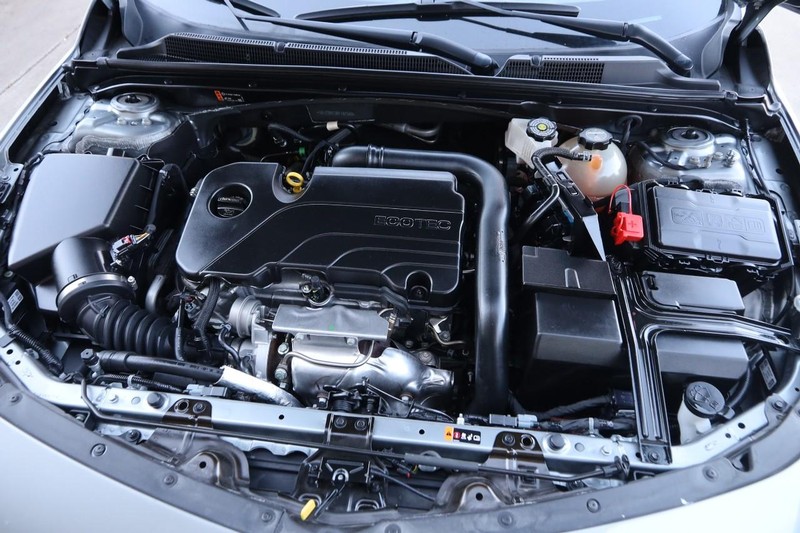 Chevrolet Malibu Vehicle Image 26