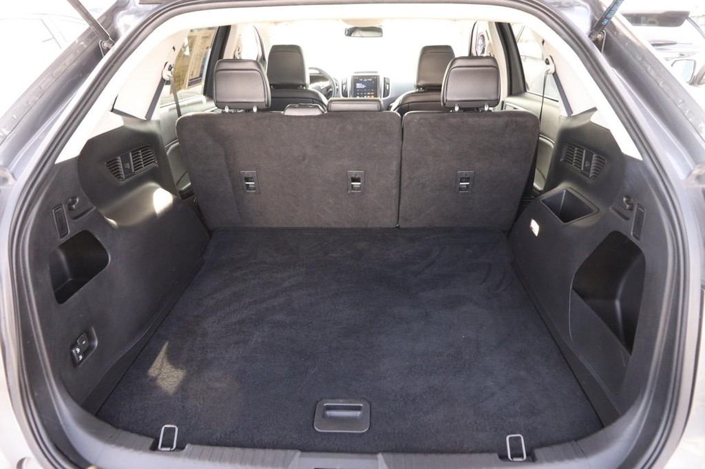 Ford Edge Vehicle Image 06