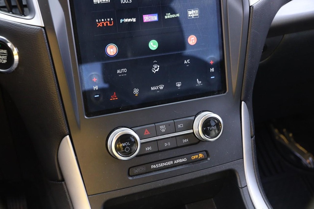 Ford Edge Vehicle Image 14