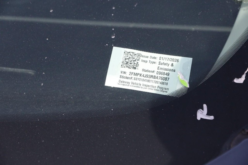 Ford Edge Vehicle Image 24