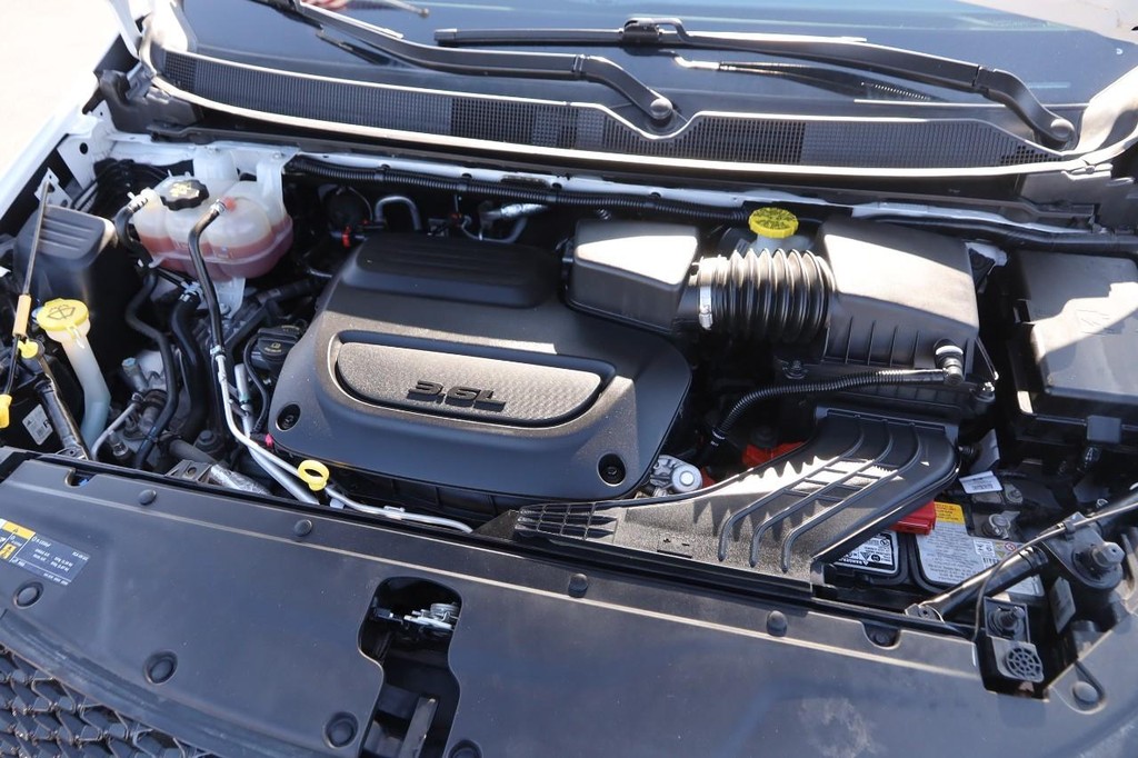 Chrysler Pacifica Vehicle Image 27