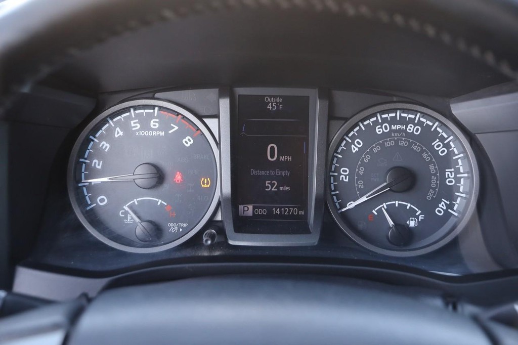 Toyota Tacoma Vehicle Image 13
