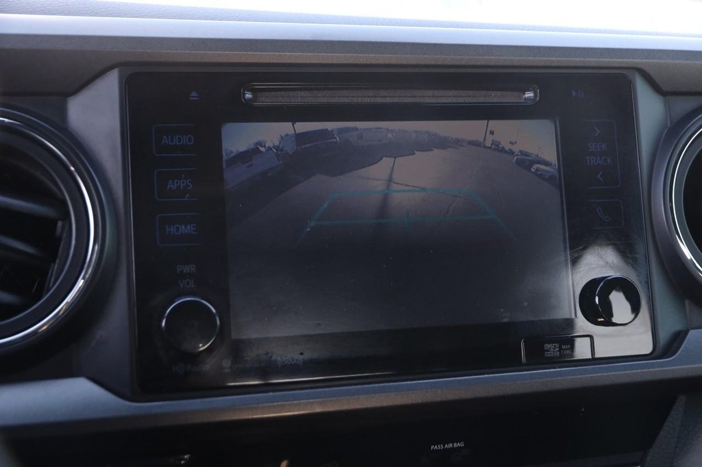 Toyota Tacoma Vehicle Image 16