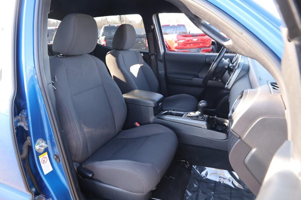 Toyota Tacoma Vehicle Image 24