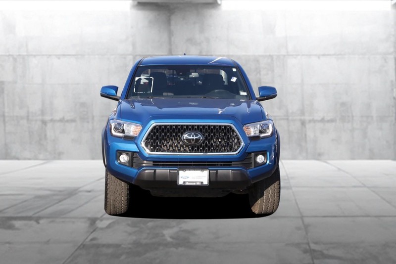 Toyota Tacoma Vehicle Image 04