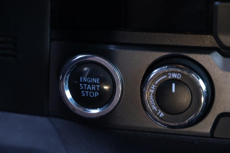 Toyota Tacoma Vehicle Image 14