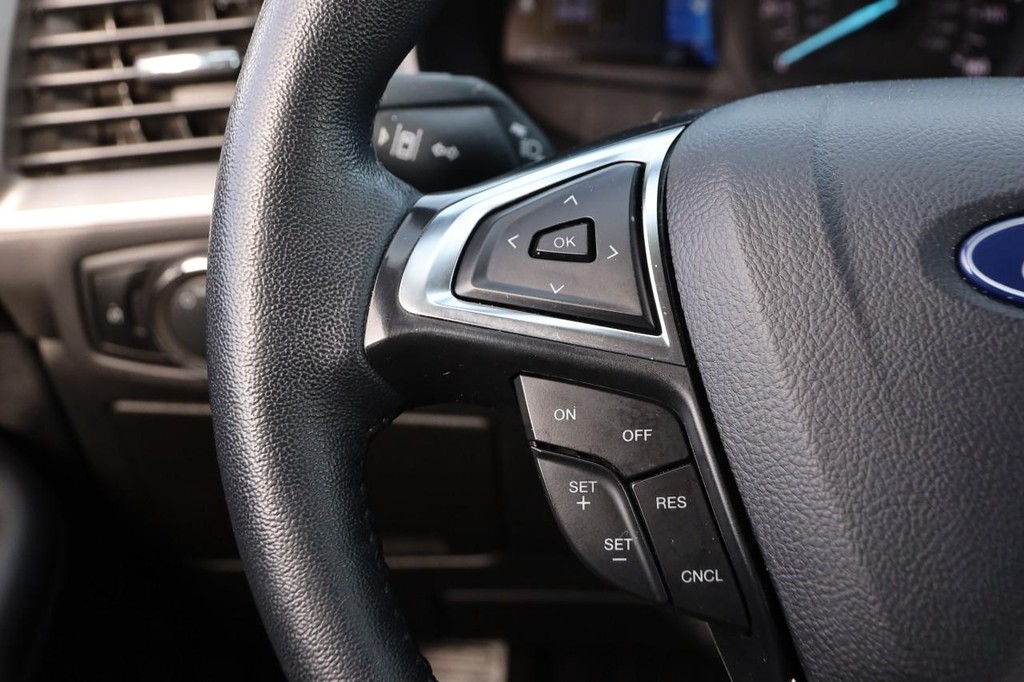 Ford Edge Vehicle Image 11