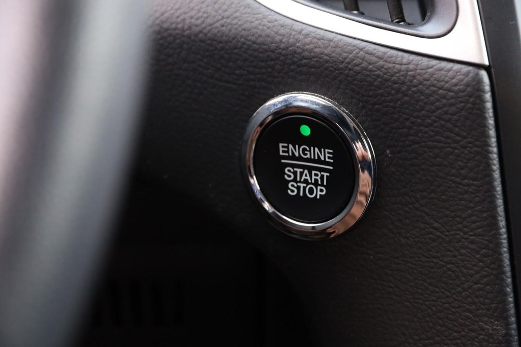 Ford Edge Vehicle Image 14