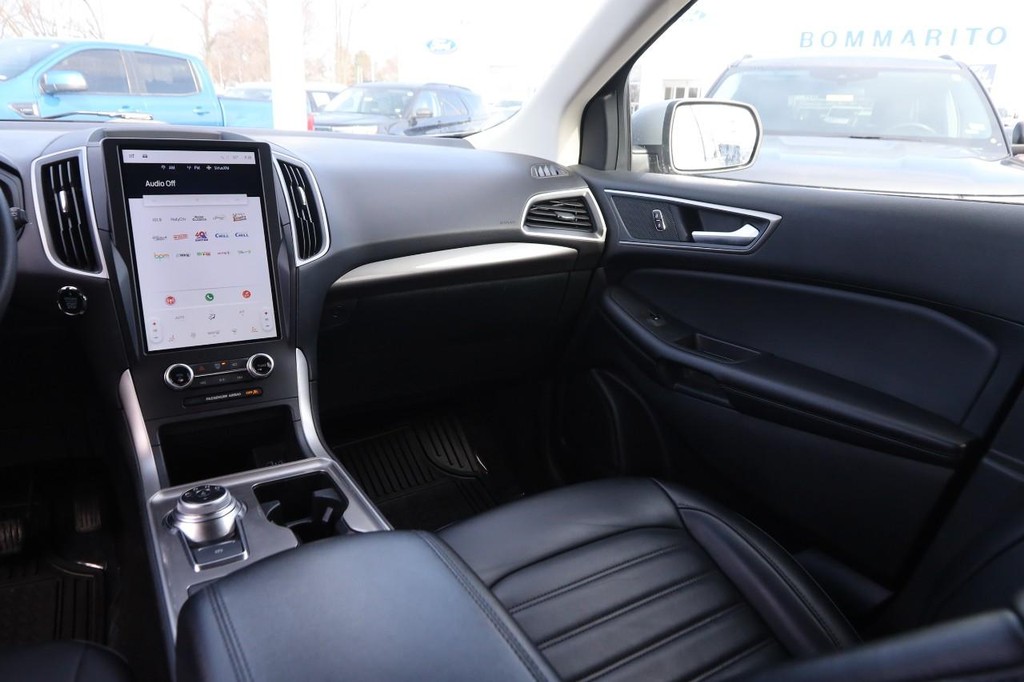 Ford Edge Vehicle Image 22