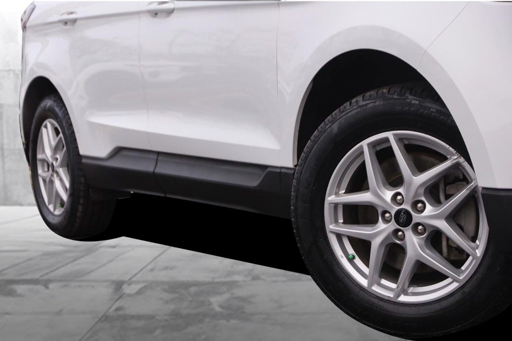 Ford Edge Vehicle Image 03