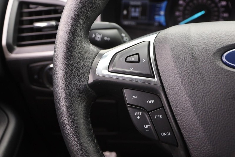 Ford Edge Vehicle Image 11