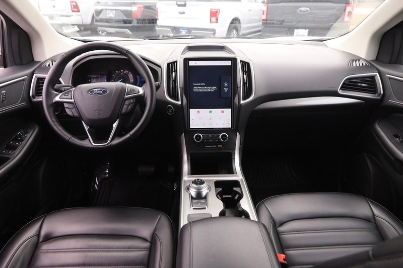 Ford Edge Vehicle Image 19