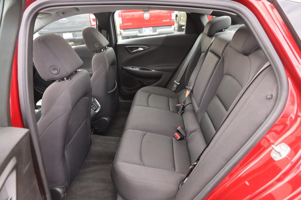 Chevrolet Malibu Vehicle Image 10