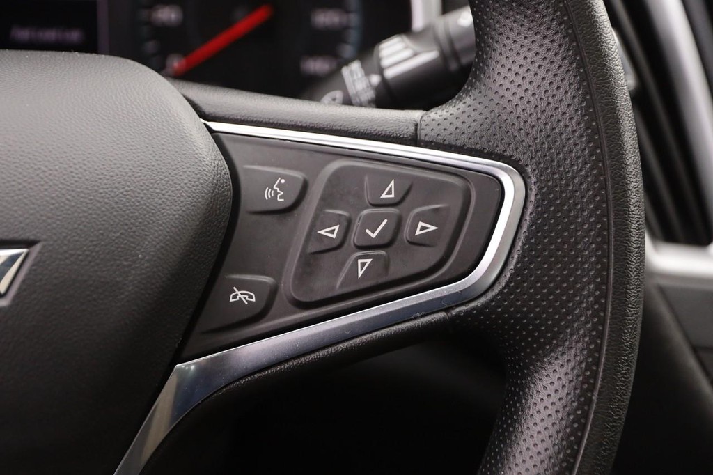 Chevrolet Malibu Vehicle Image 13