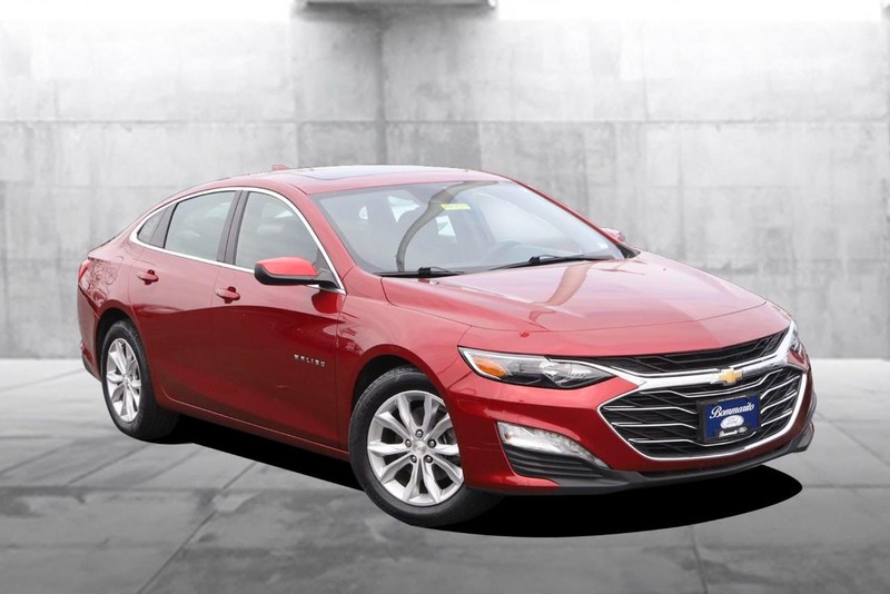 Chevrolet Malibu Vehicle Image 02