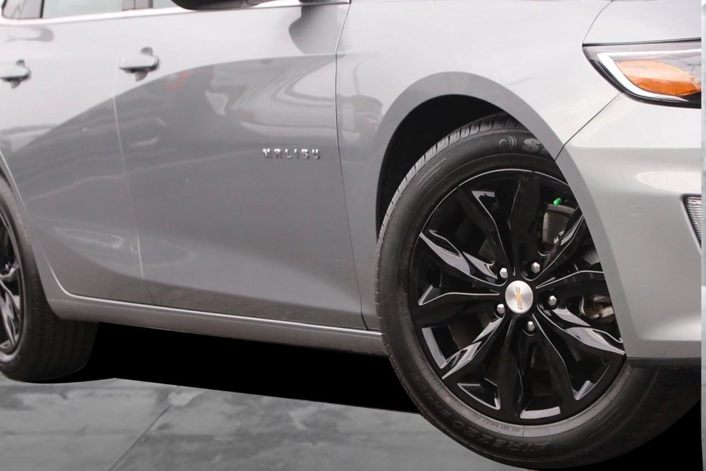 Chevrolet Malibu Vehicle Image 03