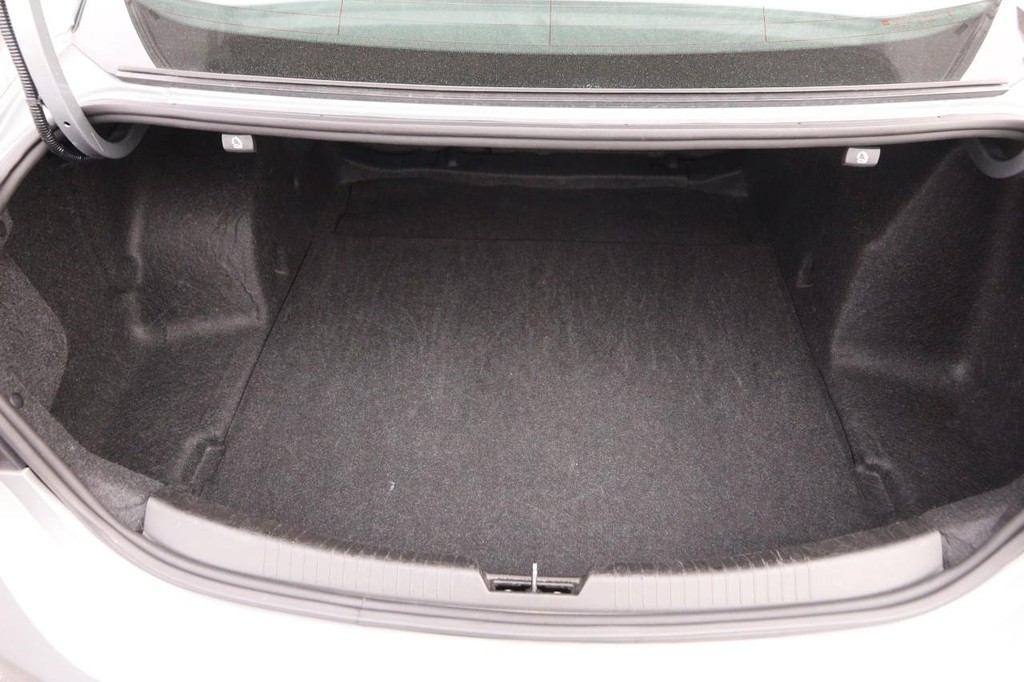 Chevrolet Malibu Vehicle Image 07