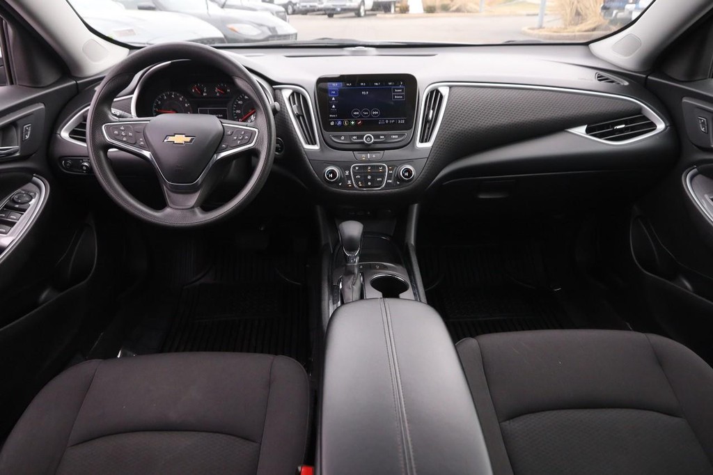 Chevrolet Malibu Vehicle Image 19