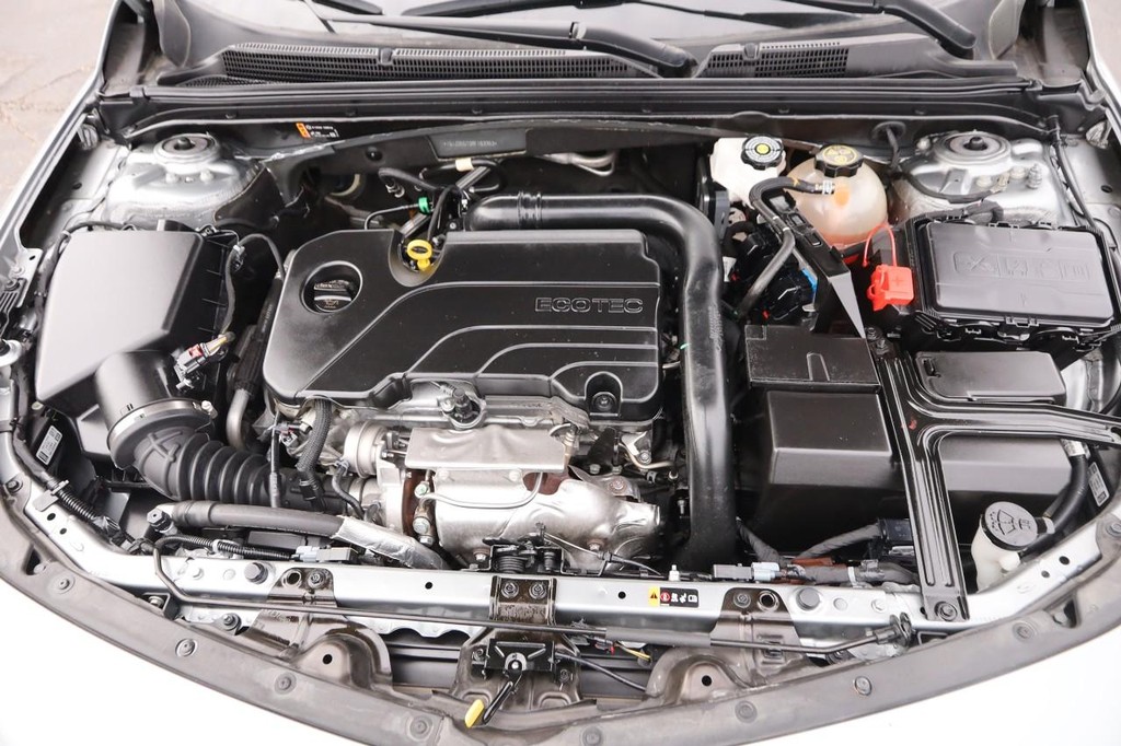 Chevrolet Malibu Vehicle Image 25