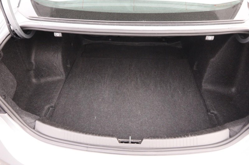 Chevrolet Malibu Vehicle Image 07