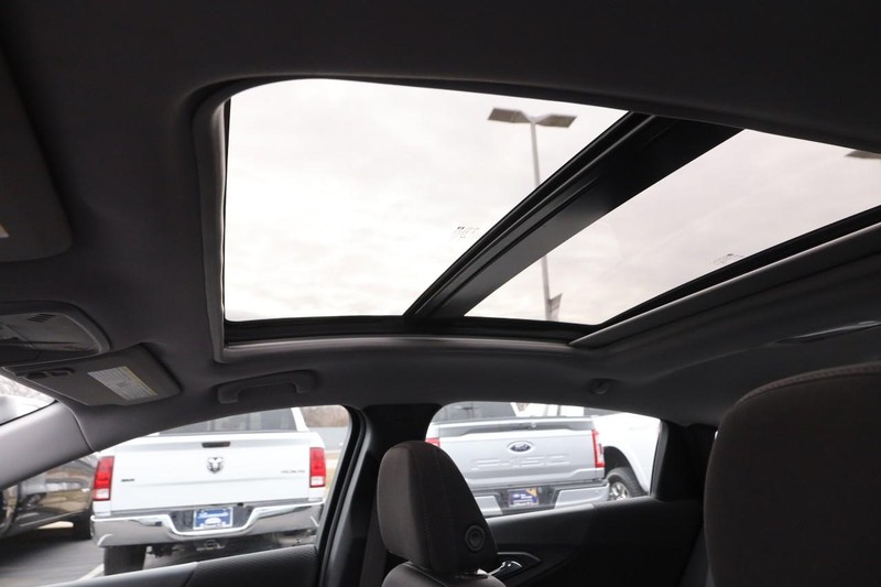 Chevrolet Malibu Vehicle Image 08