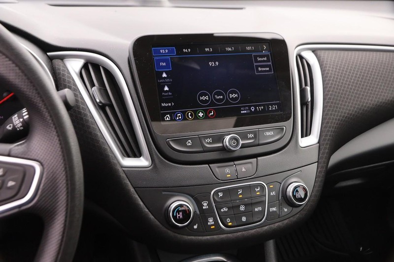 Chevrolet Malibu Vehicle Image 15