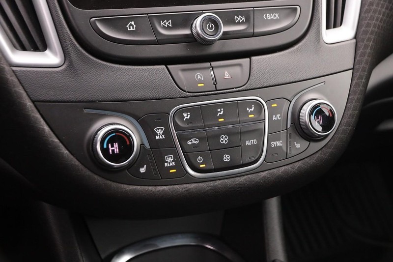 Chevrolet Malibu Vehicle Image 17