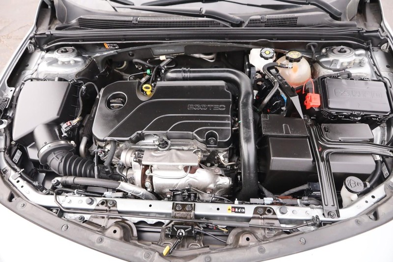 Chevrolet Malibu Vehicle Image 25