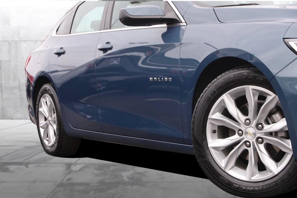 Chevrolet Malibu Vehicle Image 03