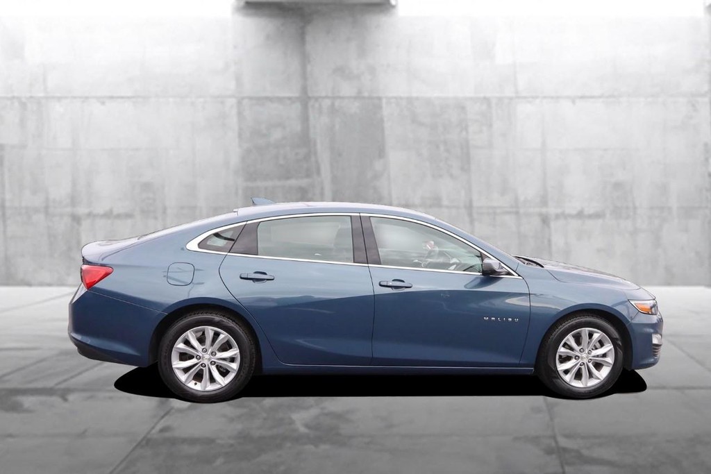 Chevrolet Malibu Vehicle Image 05