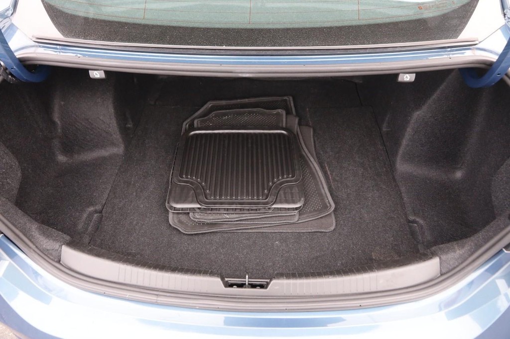 Chevrolet Malibu Vehicle Image 07