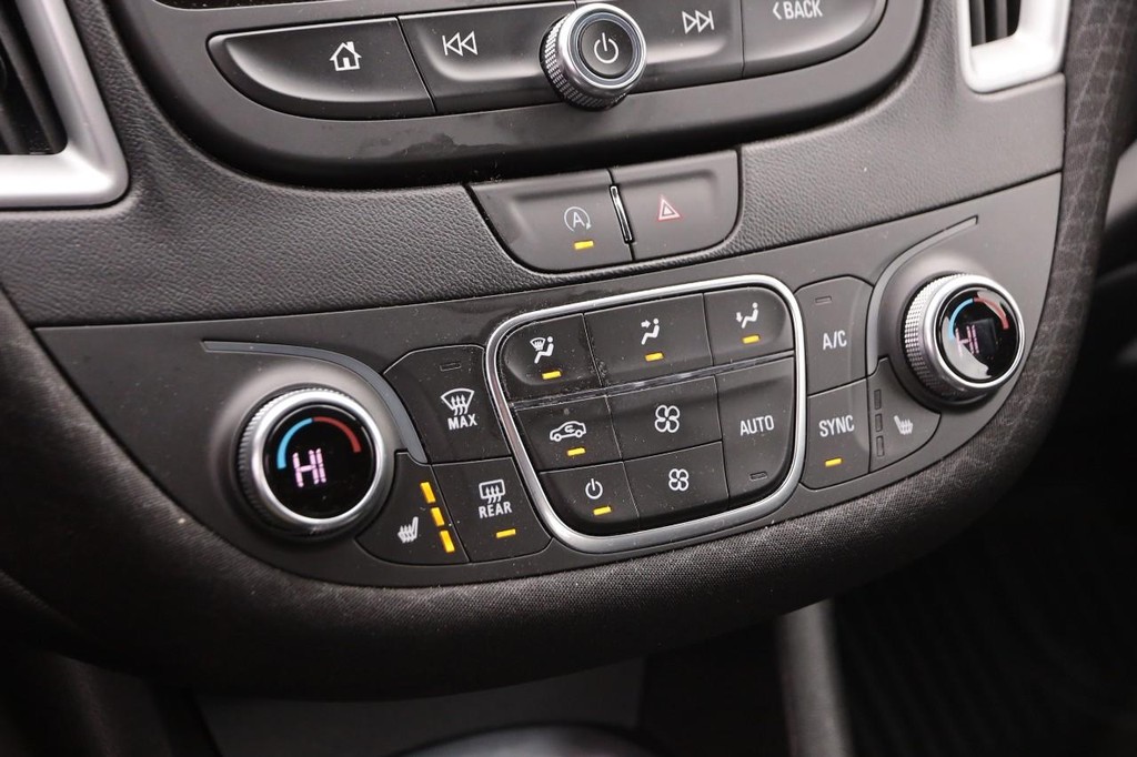 Chevrolet Malibu Vehicle Image 18