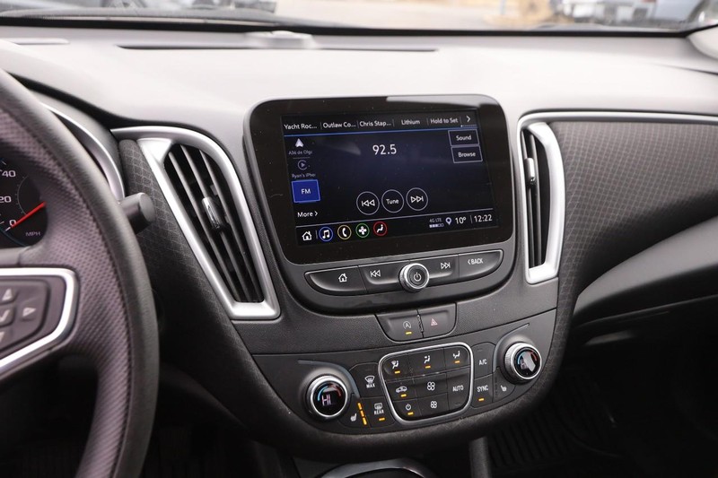 Chevrolet Malibu Vehicle Image 15