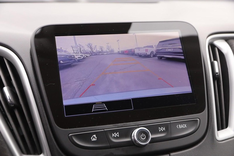 Chevrolet Malibu Vehicle Image 17