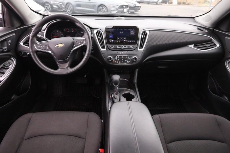 Chevrolet Malibu Vehicle Image 20