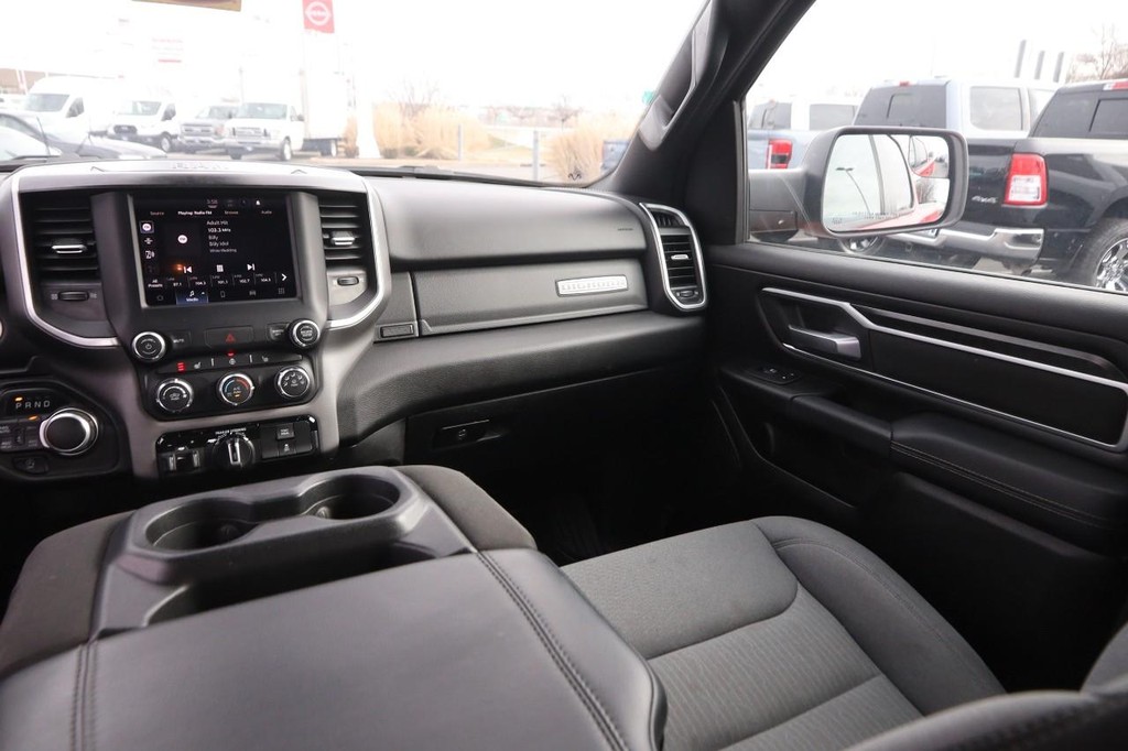 Ram 1500 Vehicle Image 24