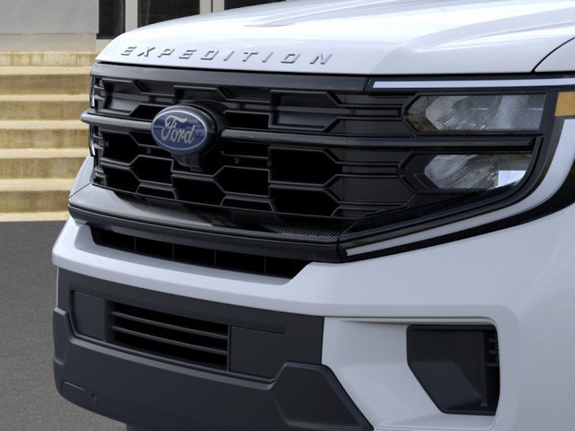 Ford Expedition Max Vehicle Image 17