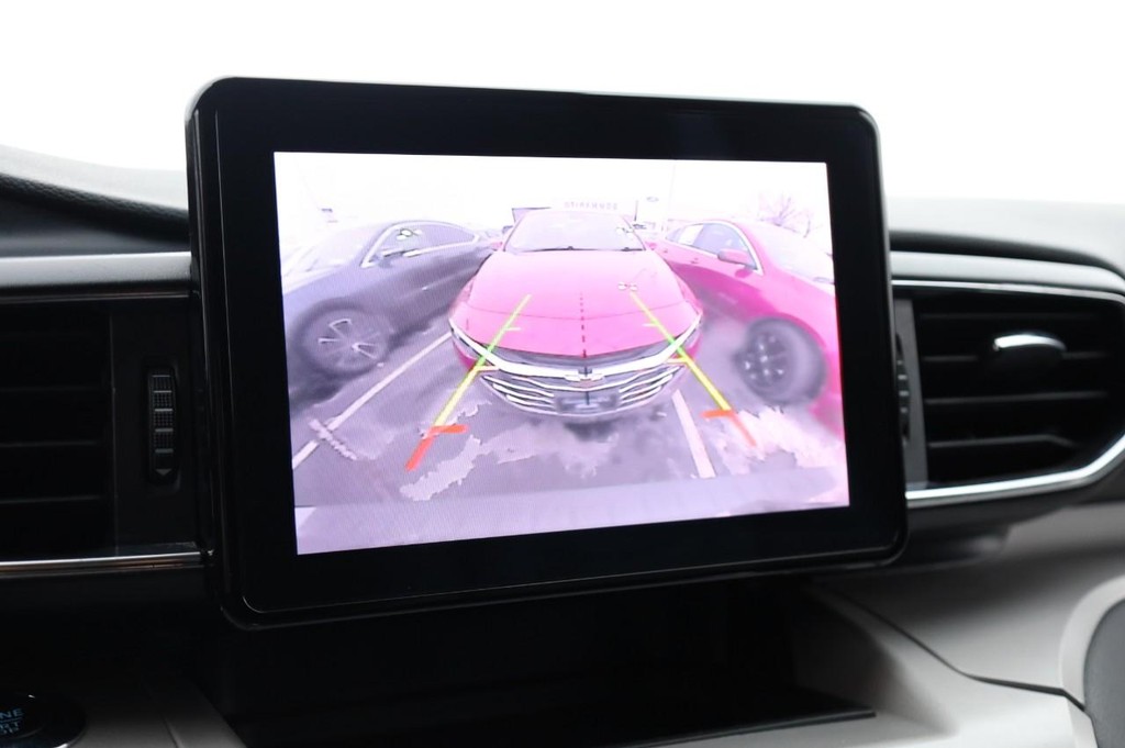 Ford Explorer Vehicle Image 14