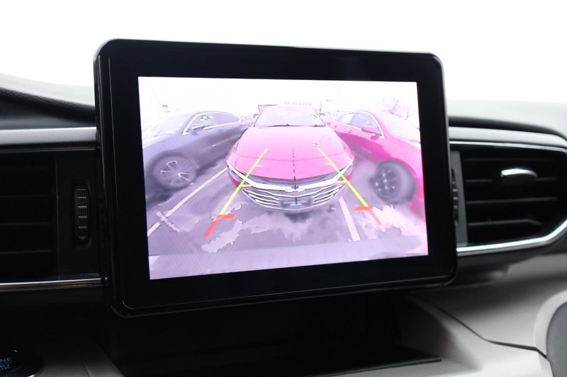 Ford Explorer Vehicle Image 14