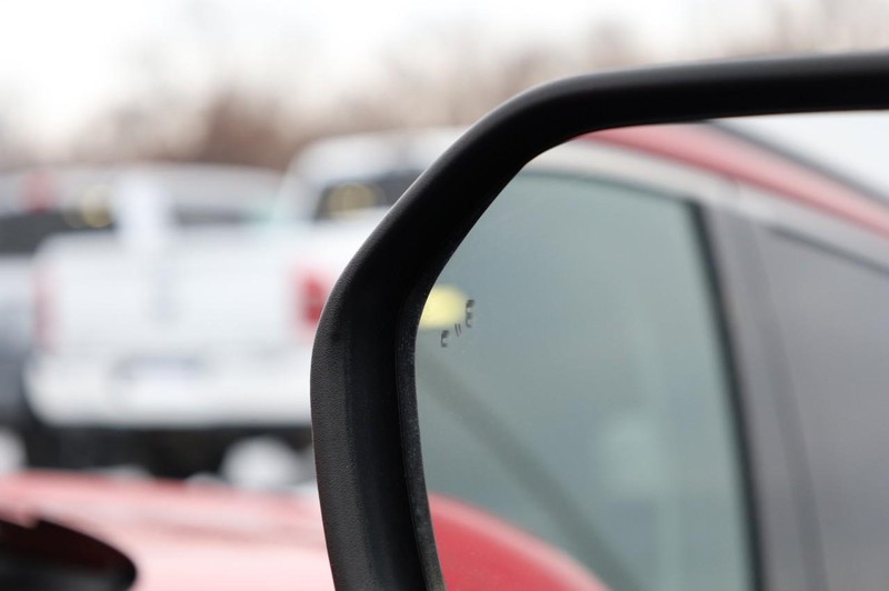 Ford Explorer Vehicle Image 21