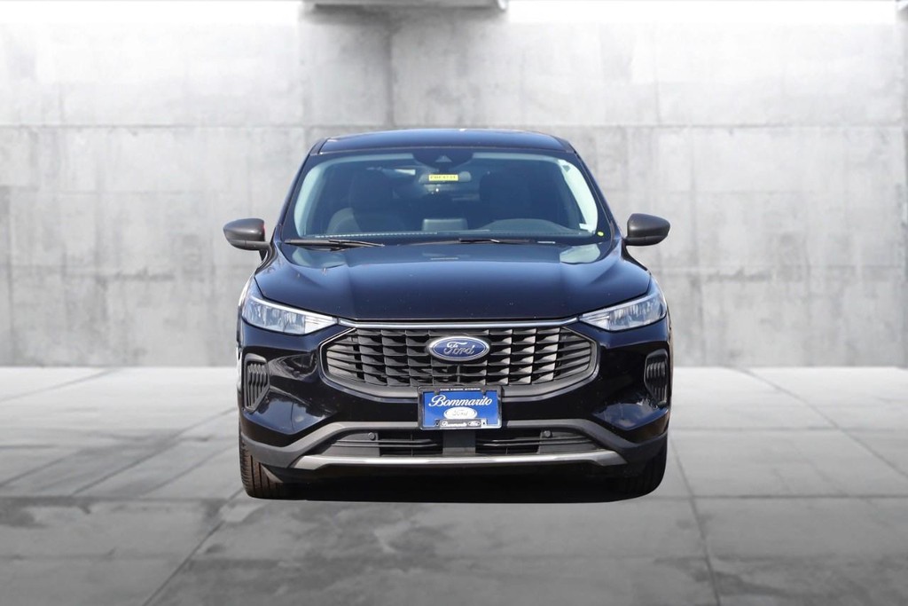 Ford Escape Vehicle Image 04