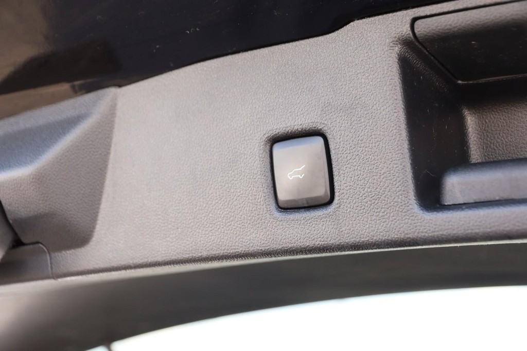 Ford Escape Vehicle Image 08