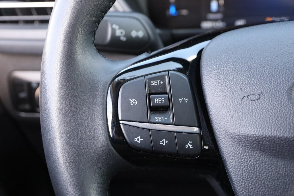 Ford Escape Vehicle Image 12