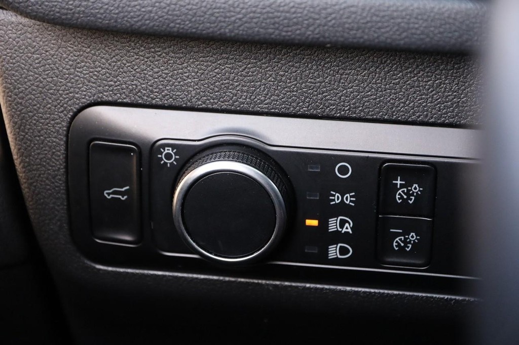 Ford Escape Vehicle Image 19