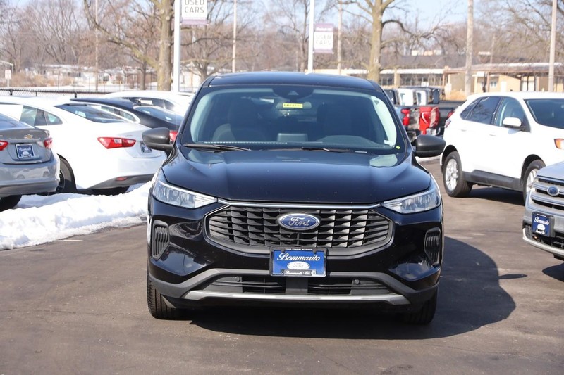 Ford Escape Vehicle Image 04