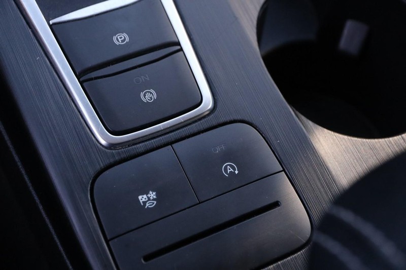 Ford Escape Vehicle Image 18