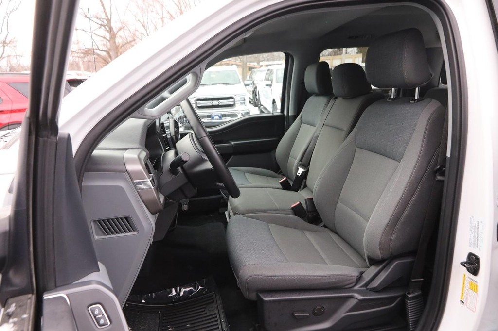Ford F-150 Vehicle Full-screen Gallery Image 7